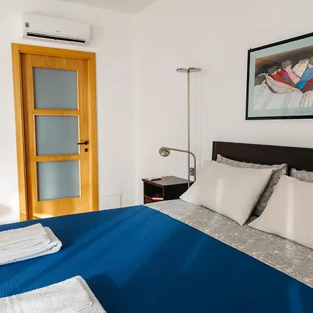 Panphilia: Apartamento