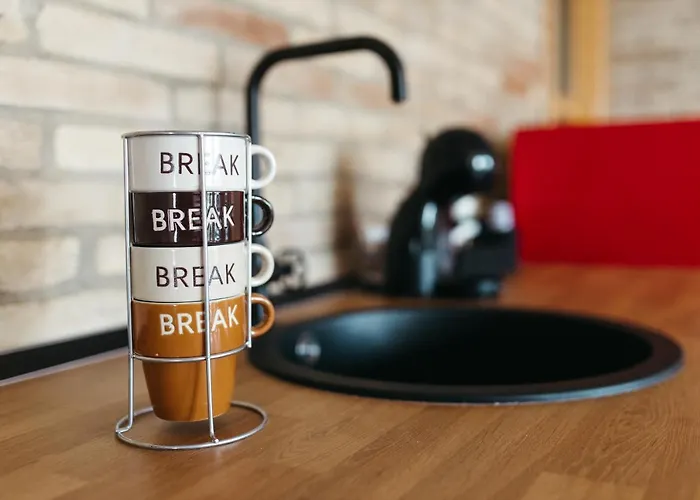 Panphilia: * ואסטו